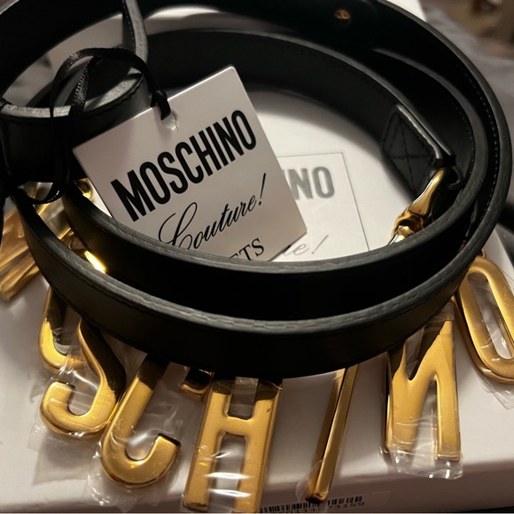 Moschino LOGO-CHARM LEATHER PET LEASH IN BLACK - Picture 3 of 6